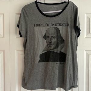 2x freshly painted tee